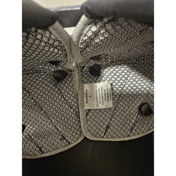 Schutt XV Flux Skill Shoulder Pads Size L (18-19") - Picture 6 of 6